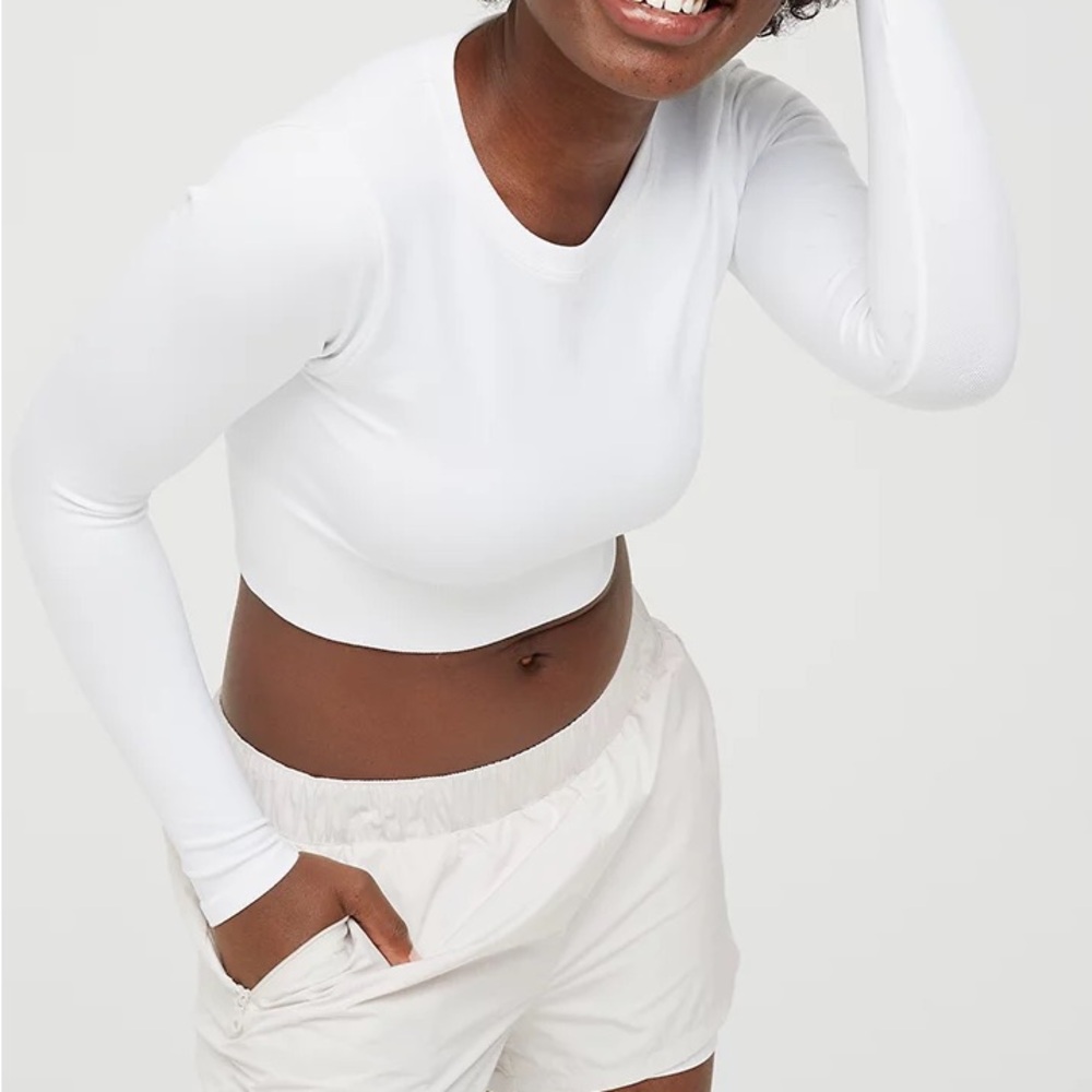 OFFLINE By Aerie Sidewalk Seamless Long Sleeve Cropped T-Shirt